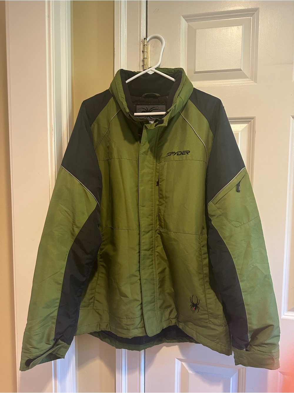 Vintage Y2K Spyder XSCAP Ski Jacket Green Black Insulated Hooded Snowboard